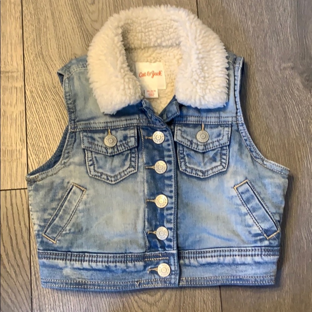 Girls Jean vest lined with fleece!